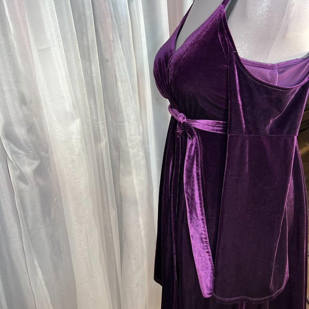 torrid Purple Velvet Cold-Shoulder Maxi Dress - Picture 7 of 12